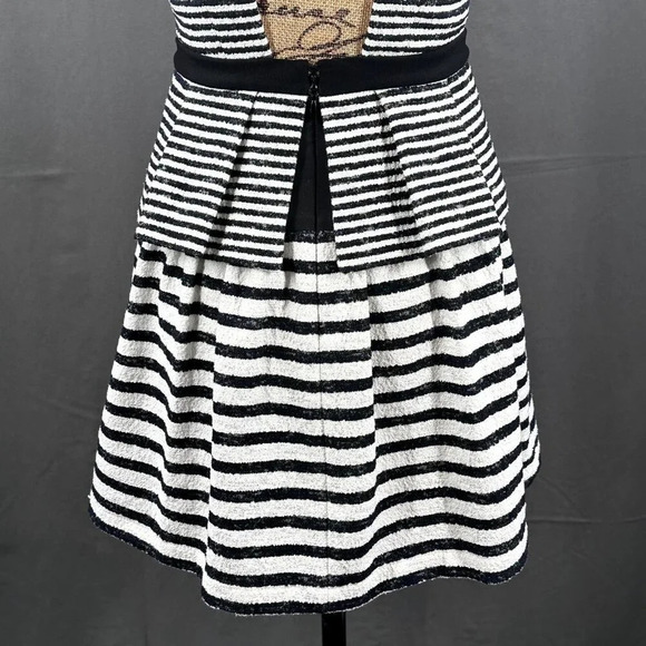 BCBGMaxazria Dress Women 2 Black White Striped Piper Sleeveless Zip Peplum Party - Picture 10 of 13